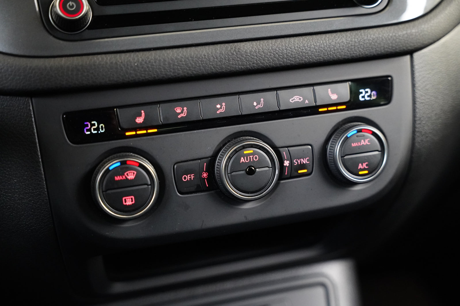 Volkswagen Tiguan 2.0 TDI 81 kW Sport&Style – foto 22