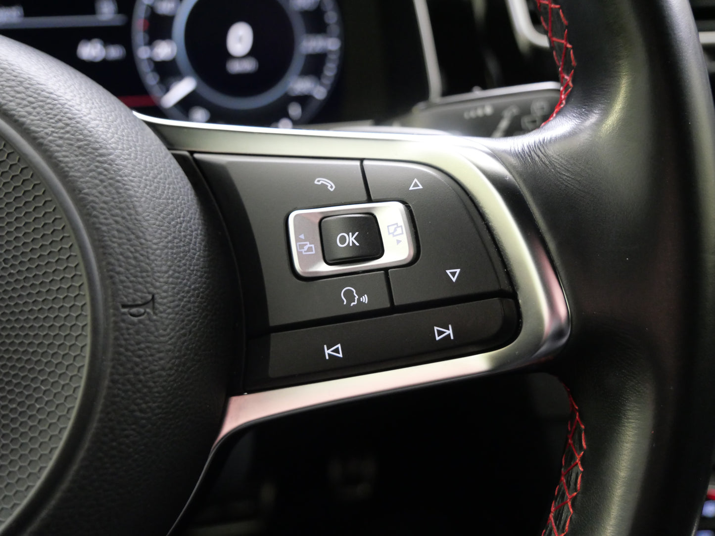 Volkswagen Golf 2.0 TSI 180 kW DSG GTI