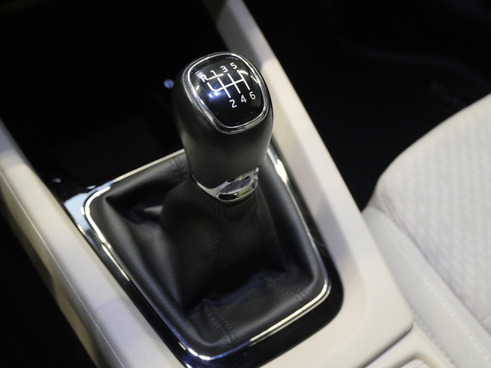 Škoda Octavia 2.0 TDI 85 kW Style – foto 22