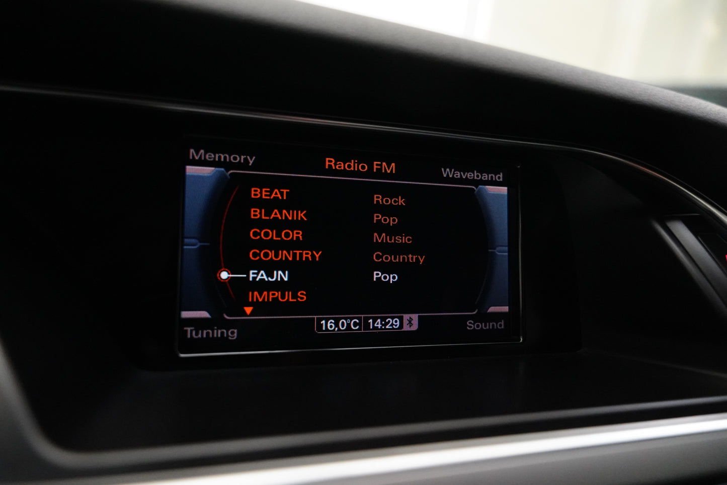 Audi A4 1.8 TFSI 125 kW Attraction