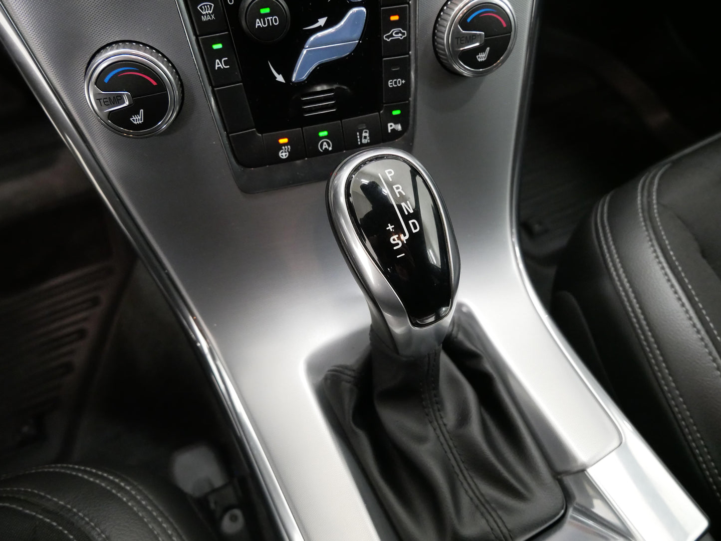 Volvo XC60 D4 140 kW AUT Momentum