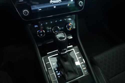 Škoda Superb 2.0 TDI 110 kW DSG Style – foto 22