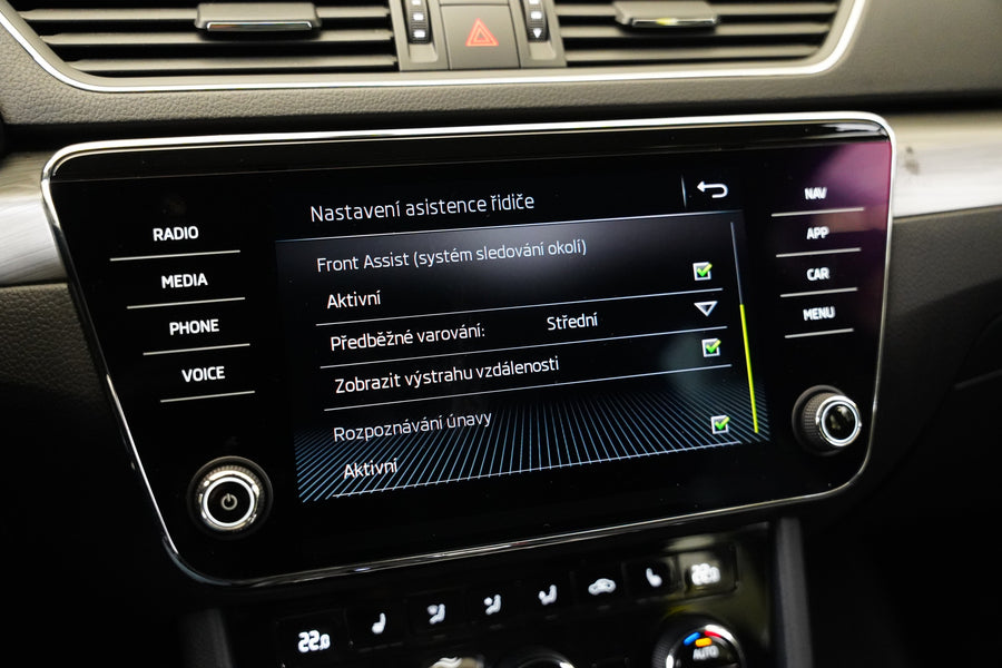 Škoda Superb 2.0 TDI 110 kW Style – foto 22