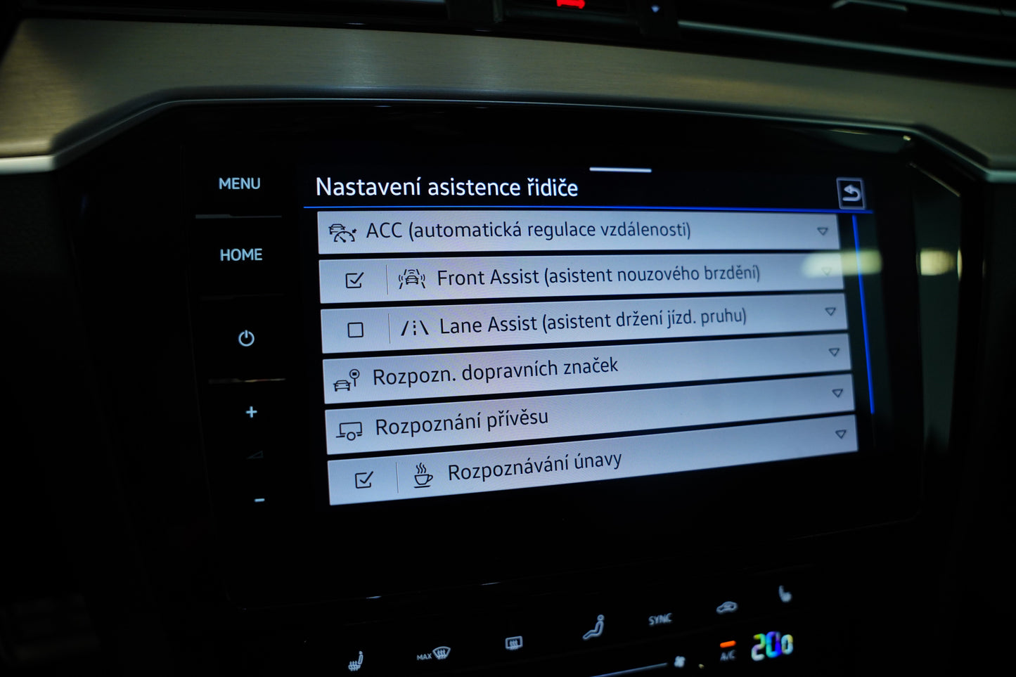 Volkswagen Passat 2.0TDi 140kW R-LINE