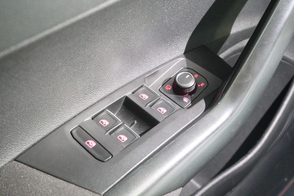 Volkswagen Polo 2.0 TSI 147 kW GTI – foto 12