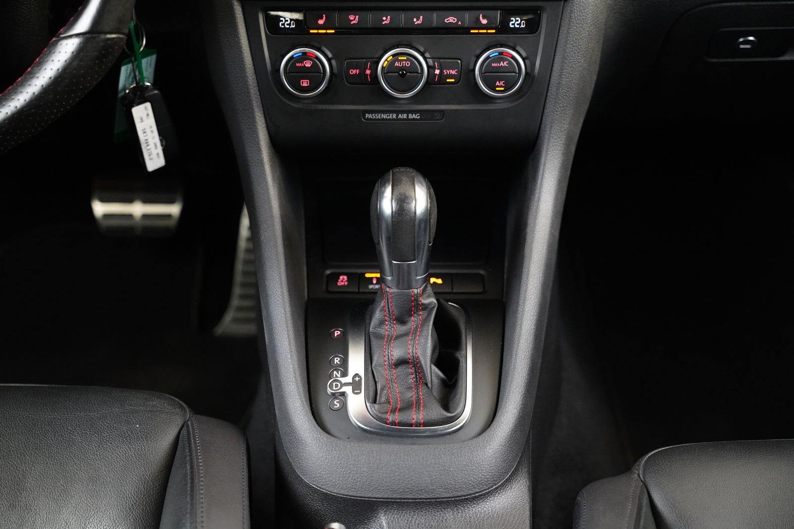 Volkswagen Golf 2.0 TSI 155 kW DSG GTI – foto 22