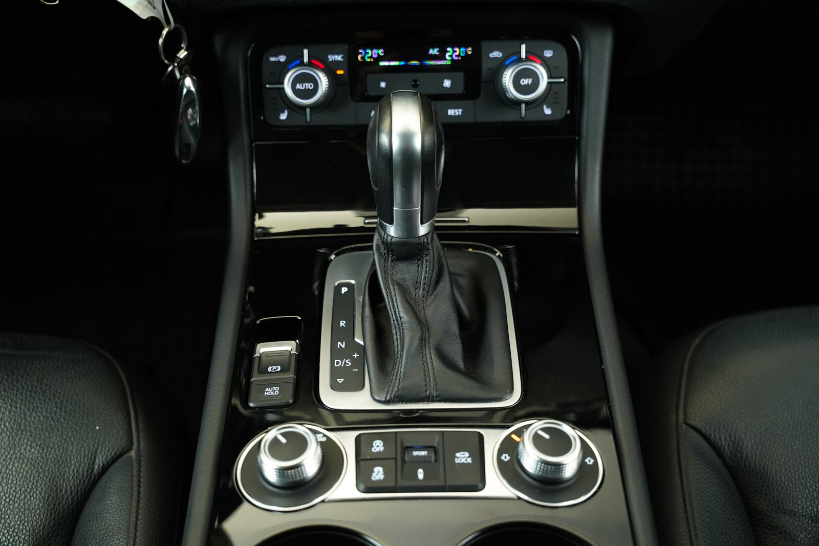 Volkswagen Touareg 3.0 TDI 193 kW 4x4 – foto 22
