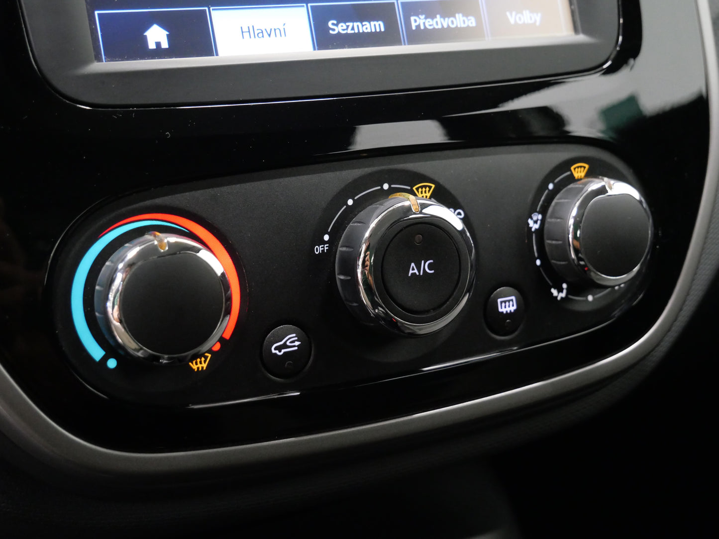 Renault Captur 0.9 TCe 66 kW ZEN