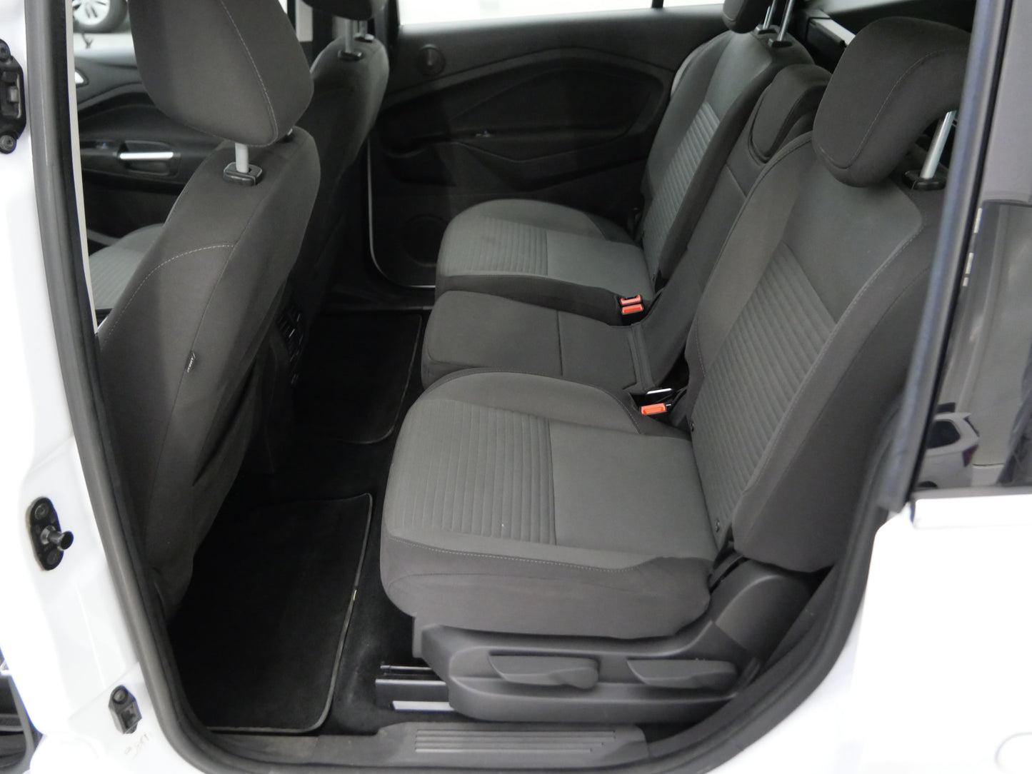 Ford C-MAX 1.0 EcoBoost 92 kW Titanium