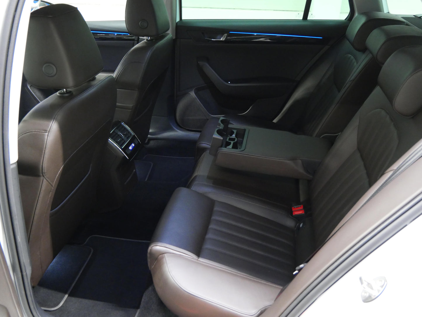 Škoda Superb 2.0 TDI 140 kW 4x4 L&K