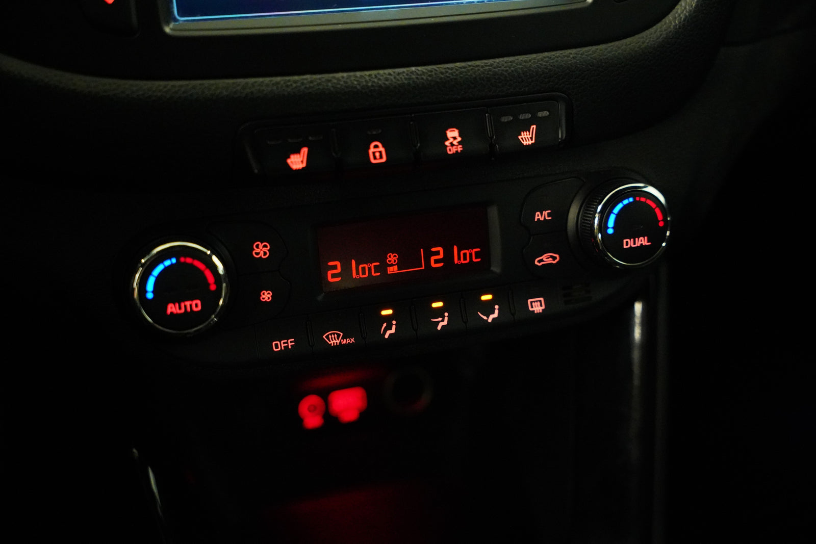 Kia Ceed 1.6 CRDI 100 kW – foto 22