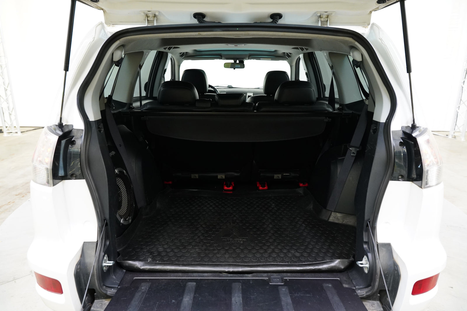 Mitsubishi Outlander 2.2 DI-D 115 kW 4x4 – foto 22