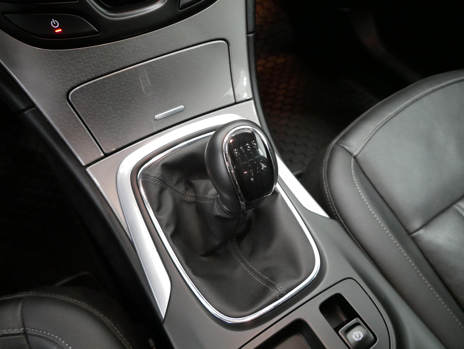Opel Insignia 1.6 CDTi 88 kW – foto 22