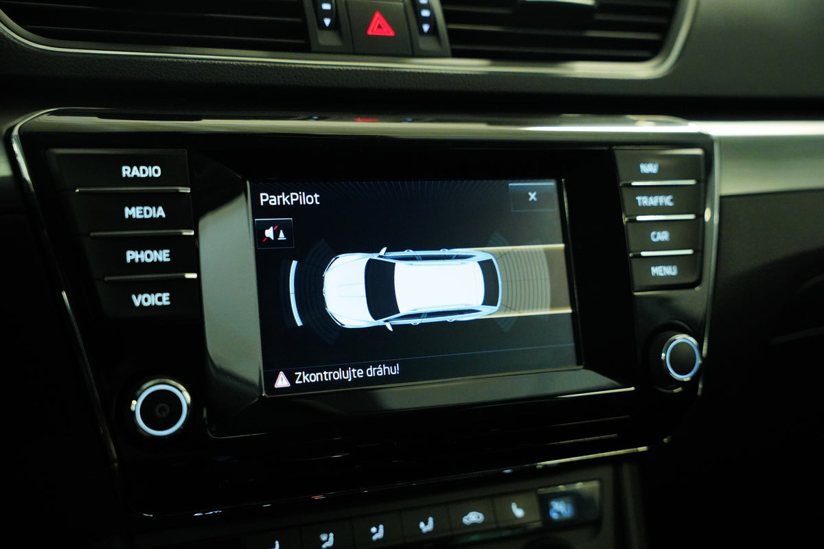 Škoda Superb 2.0 TDI 140 kW Style – foto 22