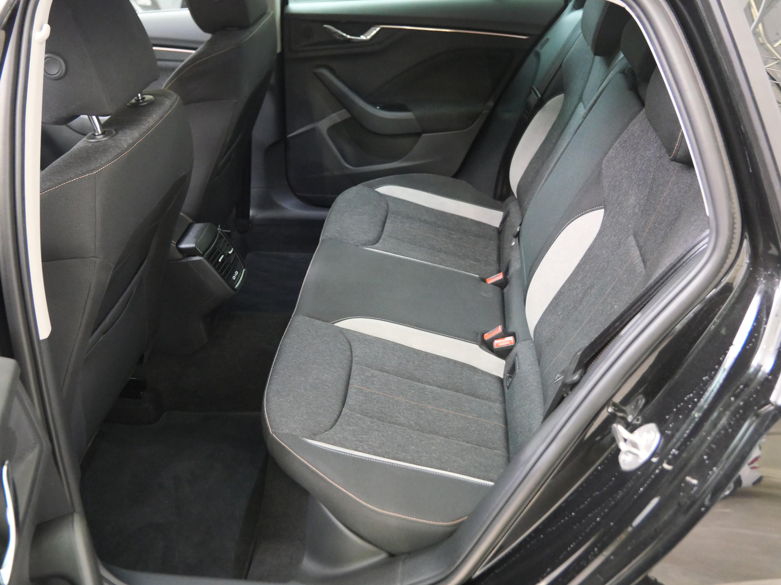 Škoda Scala 1.0 TSI 85kW DSG Top Selection – foto 22