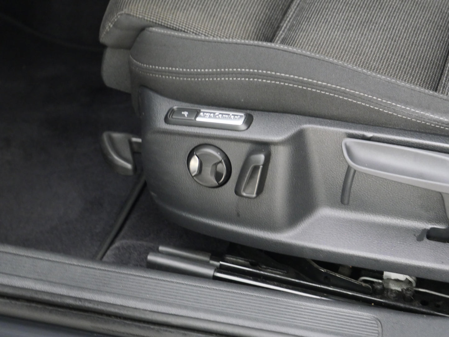 Volkswagen Passat 2.0 TDI 110 kW Comfortline