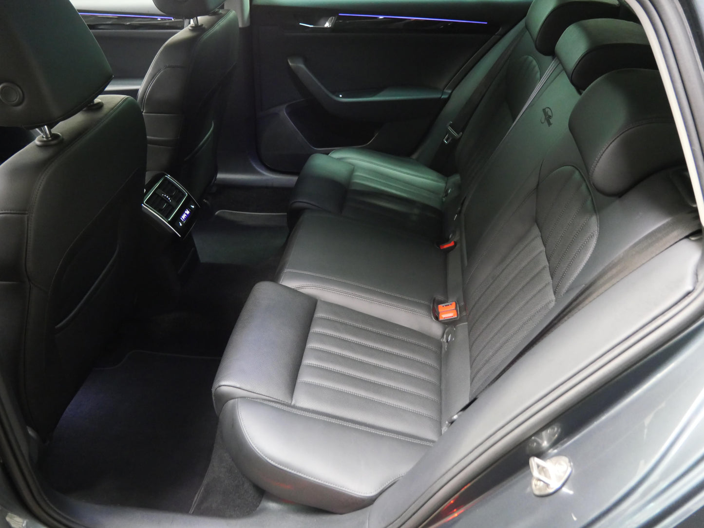 Škoda Superb 2.0 TDI 110 kW DSG L&K