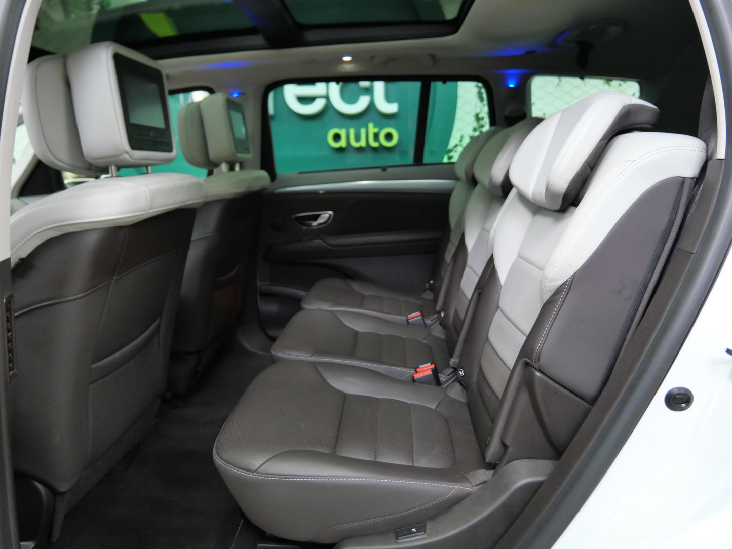 Renault Espace 1.6 dCi 118 kW Energy Initiale