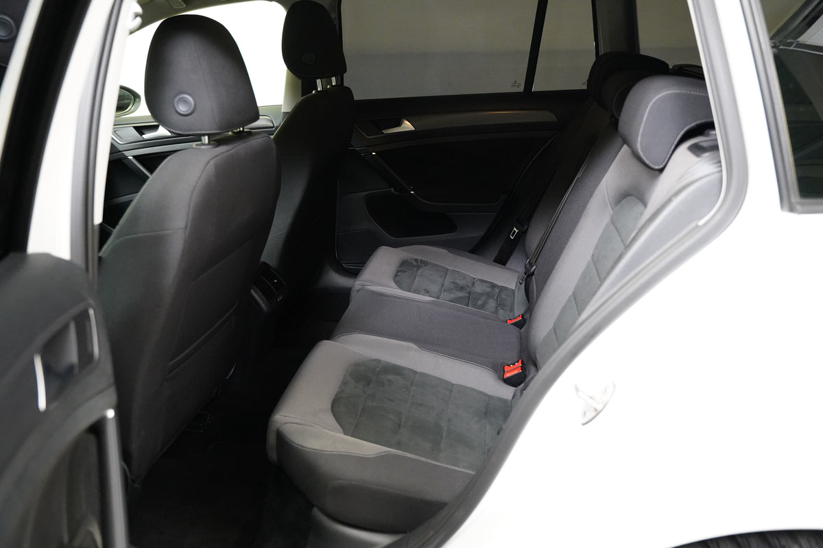 Volkswagen Golf 2.0 TDI 110 kW R-Line – foto 22