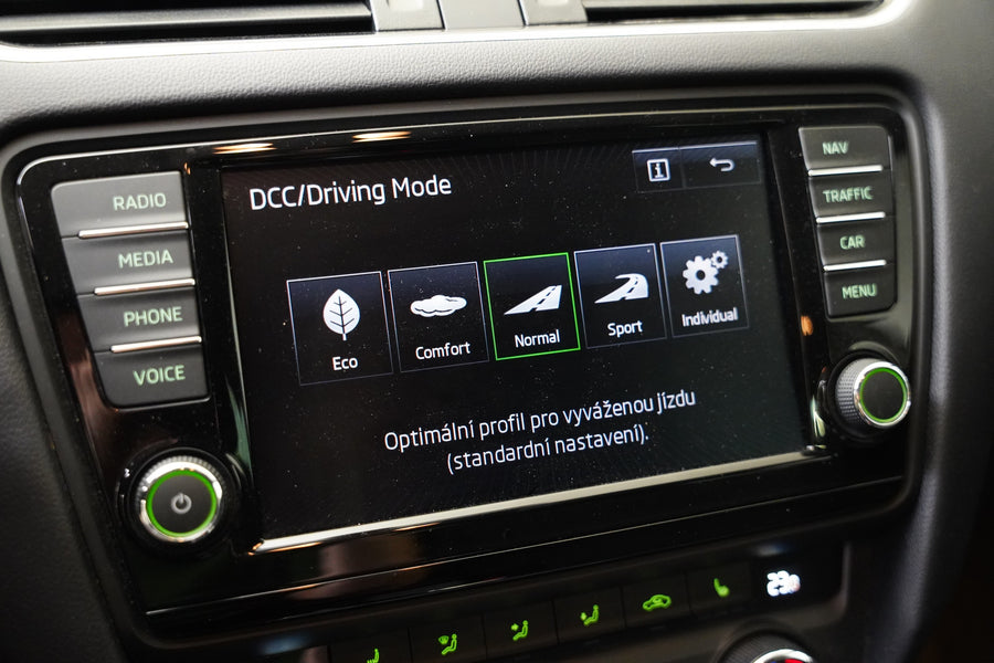 Škoda Octavia 1.8 TSI 132 kW DSG Style – foto 22