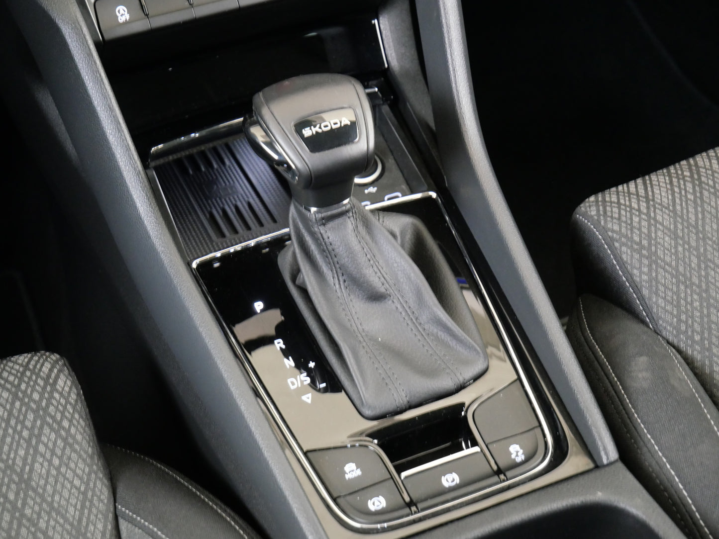 Škoda Karoq 1.5 TSI 110 kW Top Selection