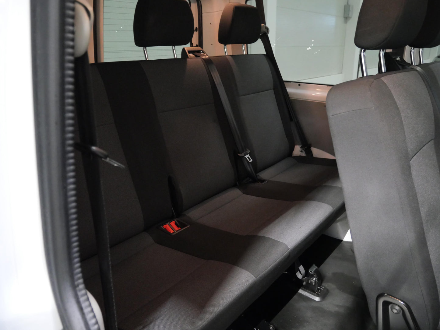 Volkswagen Transporter T6 2.0 TDI 110 kW 9 MÍST MANUÁ