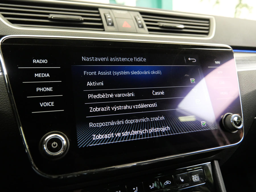 Škoda Superb 2.0 TDI 140 kW 4x4 DSG Style – foto 22