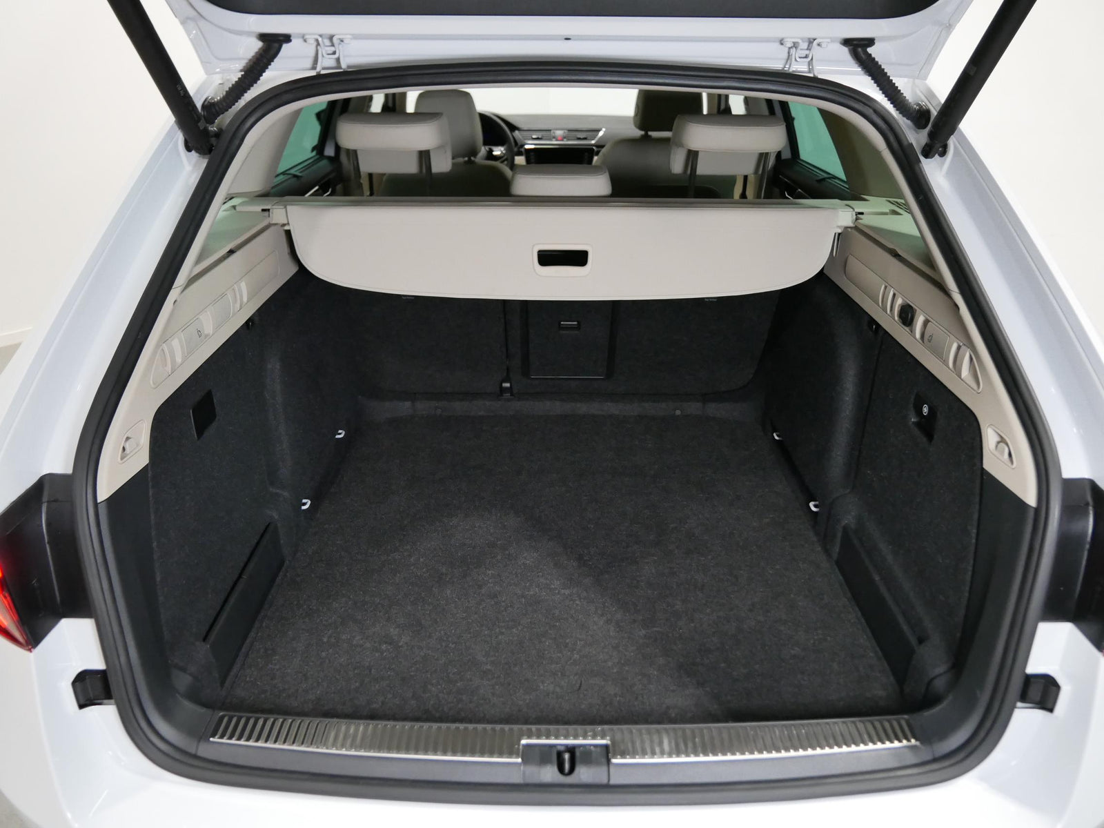 Škoda Superb 2.0 TDI 147 kW L&K – foto 22