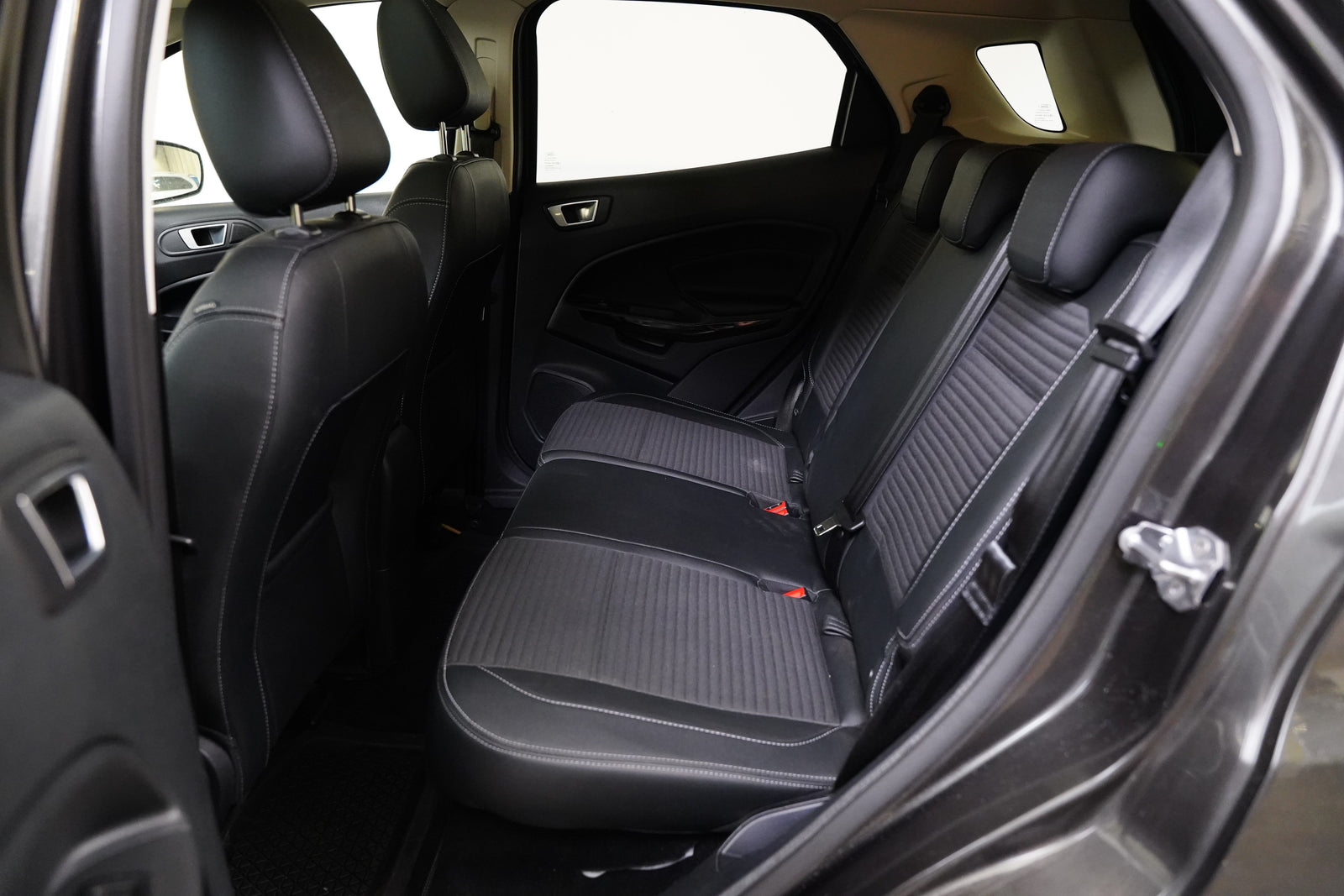 Ford Ecosport 1.0 EcoBoost 92 kW Titanium – foto 22