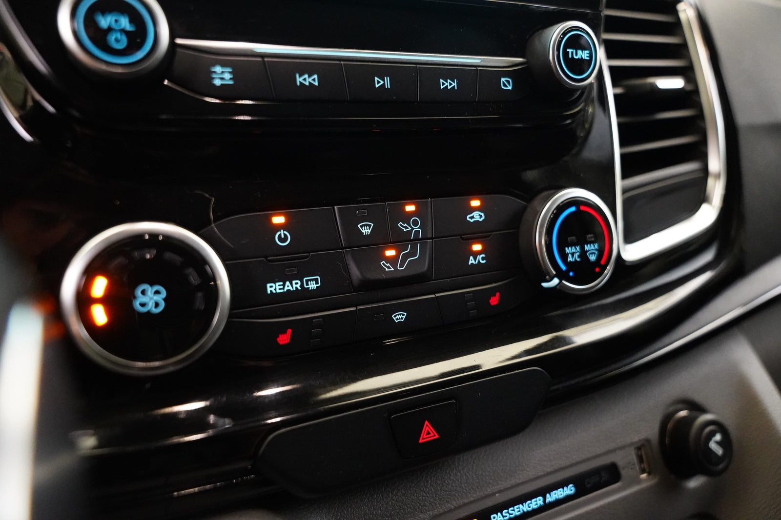 Ford Tourneo Custom 2.0 TDCi 125 kW Sport L1 – foto 22