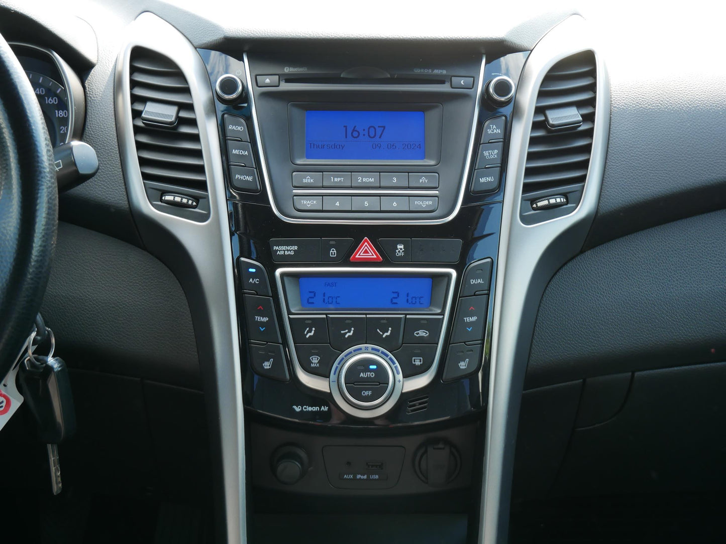 Hyundai i30 1.6 CRDI 81 kW Trikolor