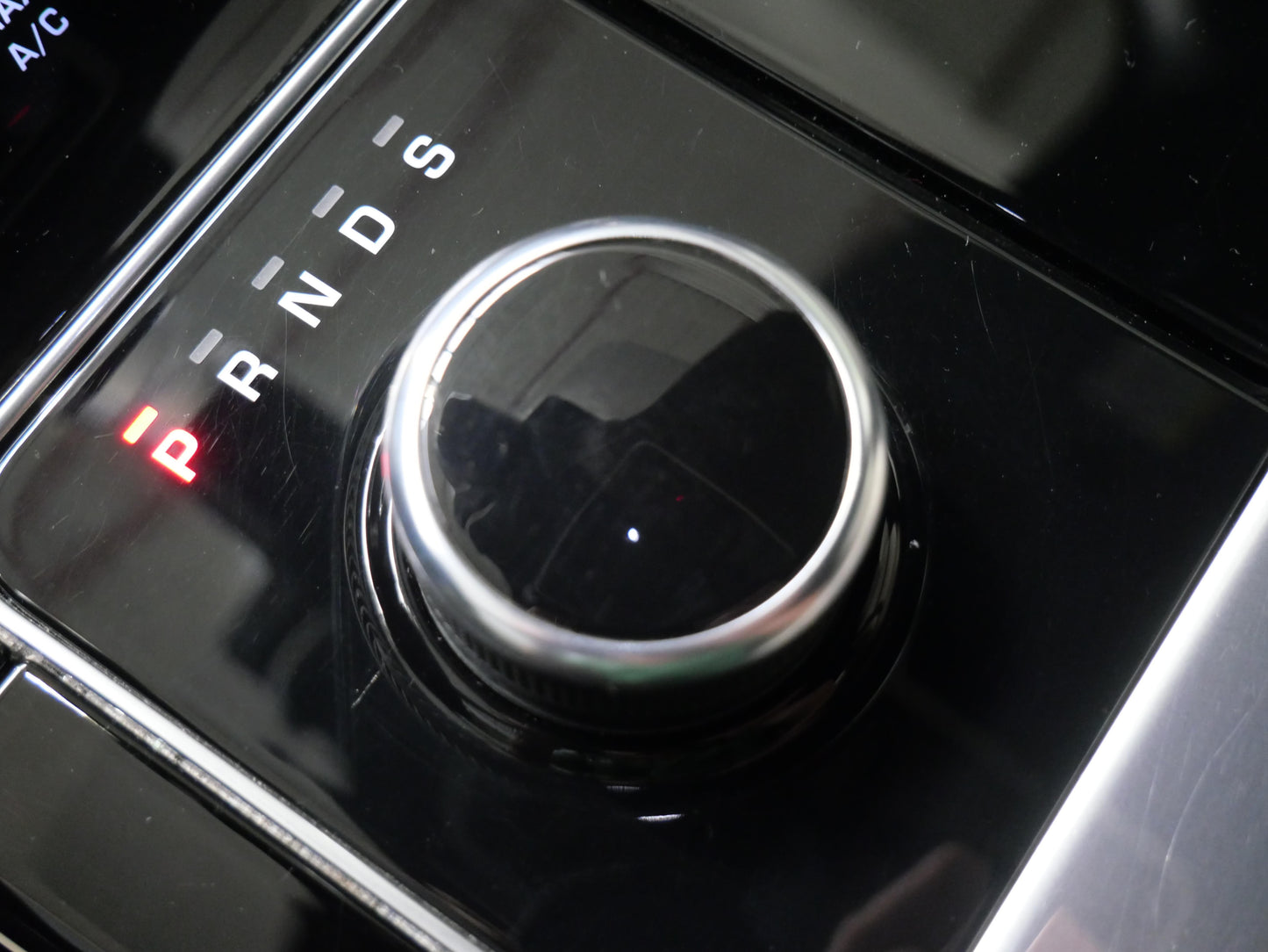 Land Rover Range Rover Velar P300 221 kW R-Dynamics
