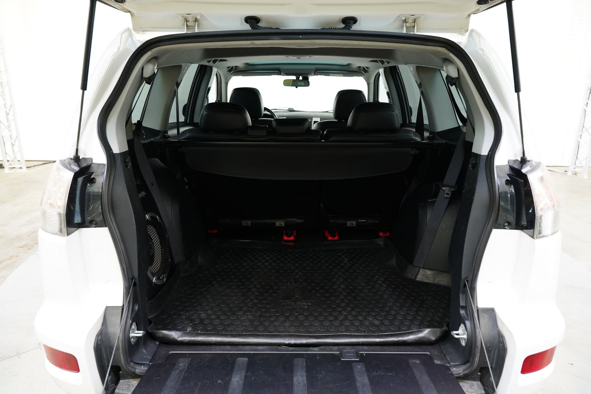 Mitsubishi Outlander 2.2 DI-D 115 kW 4x4 – foto 22