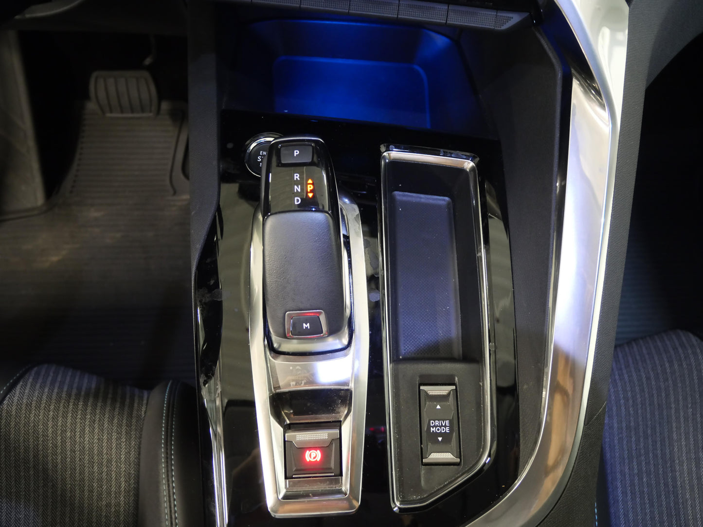 Peugeot 3008 1.5 BlueHDi 96 kW ALLURE