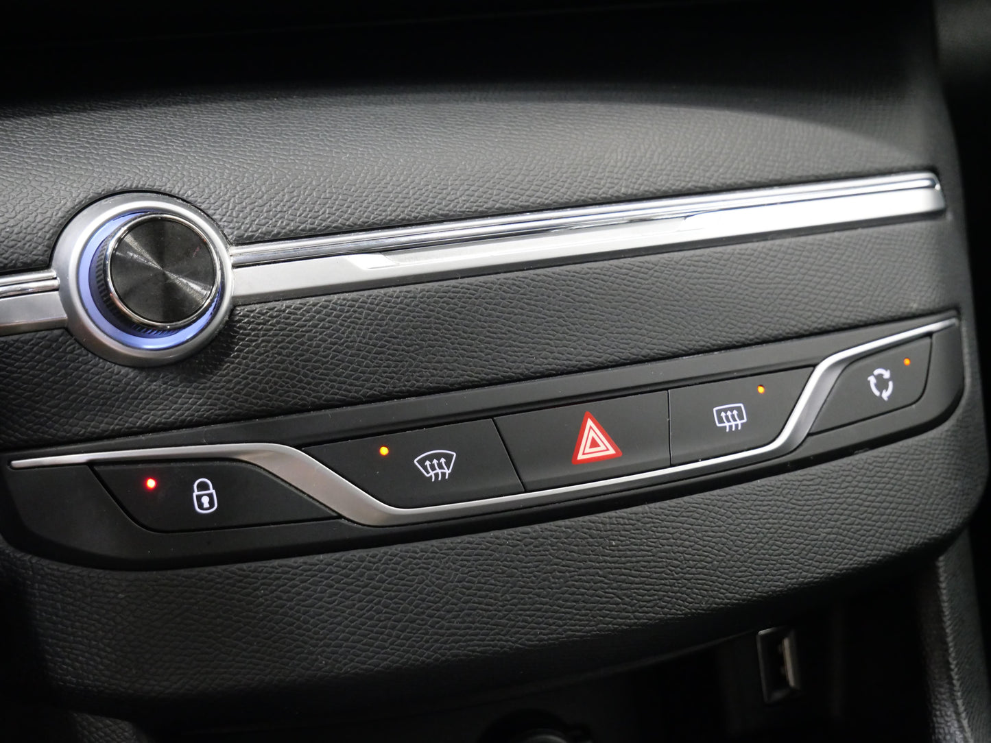Peugeot 308 1.2 PureTech 96 kW Active