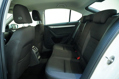 Škoda Octavia 1.6 TDi 85kW Ambition – foto 22