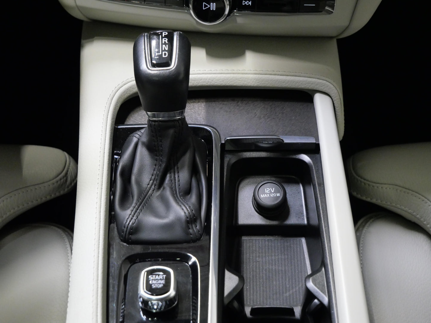 Volvo V90 2.0 D5 173 kW Cross Country