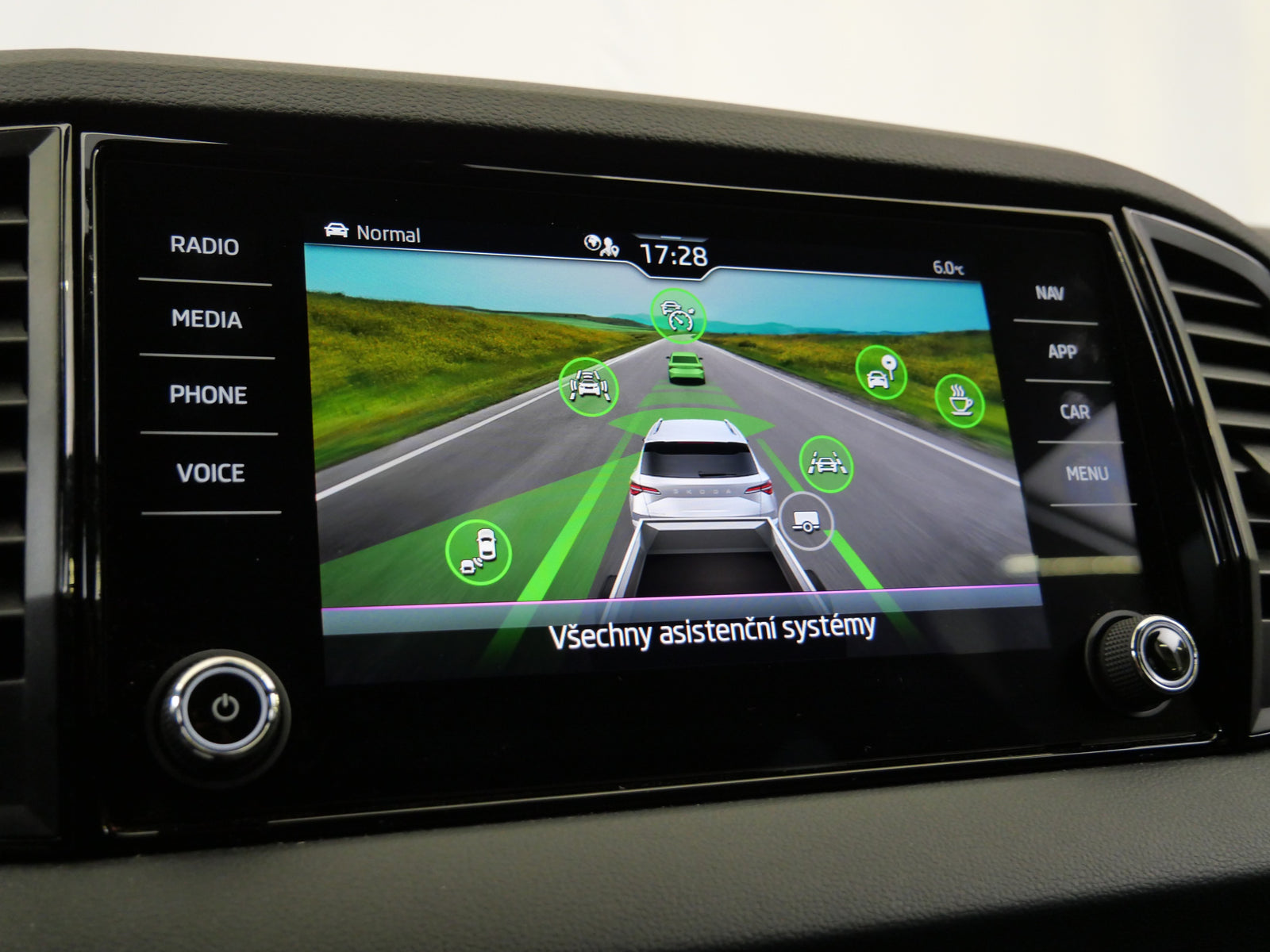 Škoda Karoq 2.0 TDI 110 kW 4x4 Sportline – foto 22