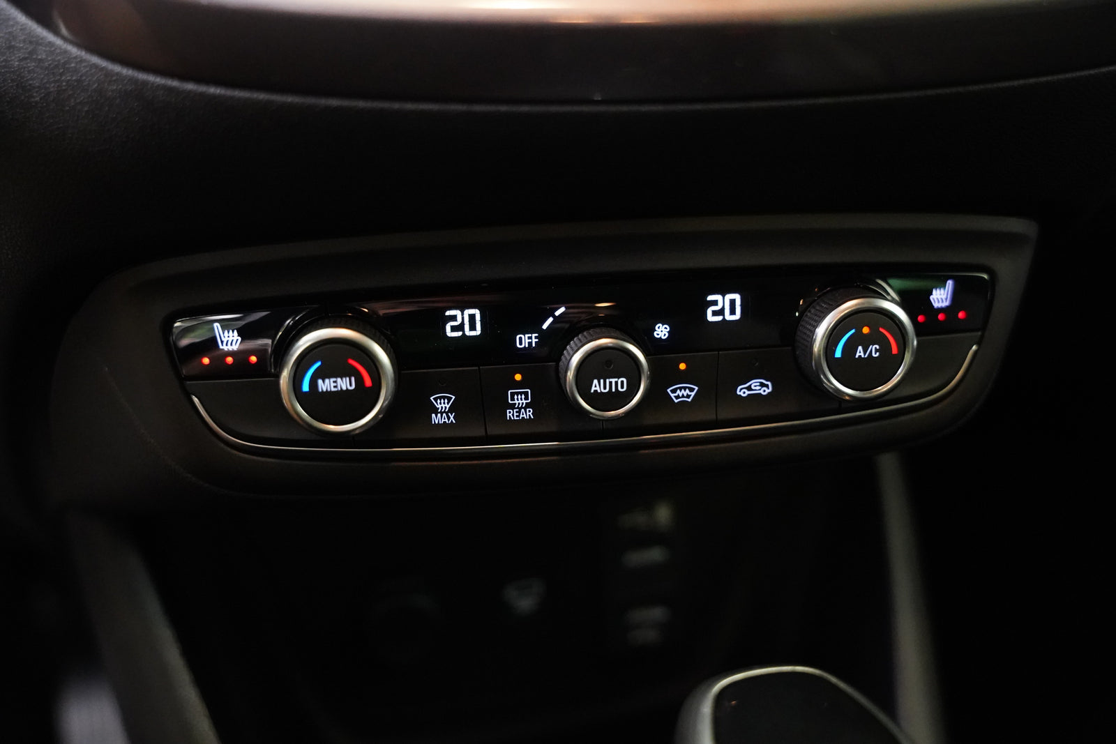 Opel Crossland X 1.2 Turbo 81 kW Ultimate – foto 22