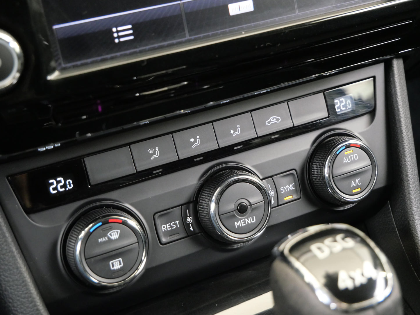 Škoda Superb 2.0 TDI 140kW DSG 4x4 Ambition