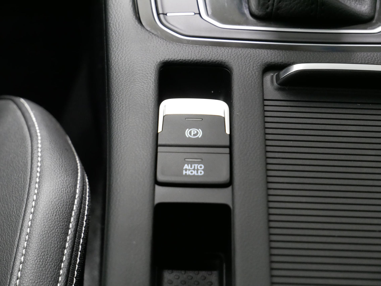 Volkswagen Passat 2.0 TDI 110 kW Elegance – foto 22
