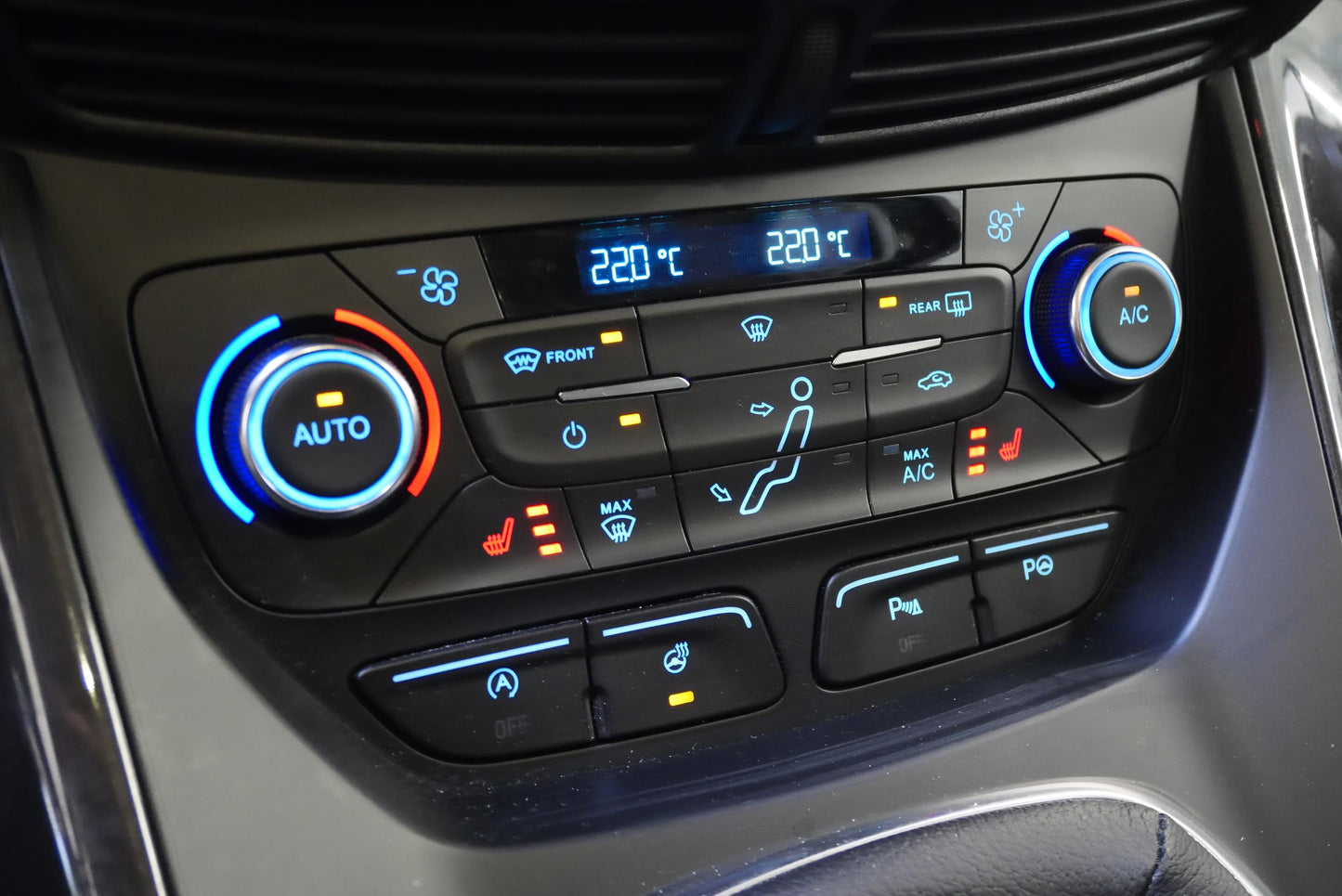 Ford C-MAX 1.0 EcoBoost 92 kW Titanium