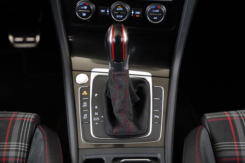 Volkswagen Golf 2.0 TSI 169 kW DSG GTI – foto 22
