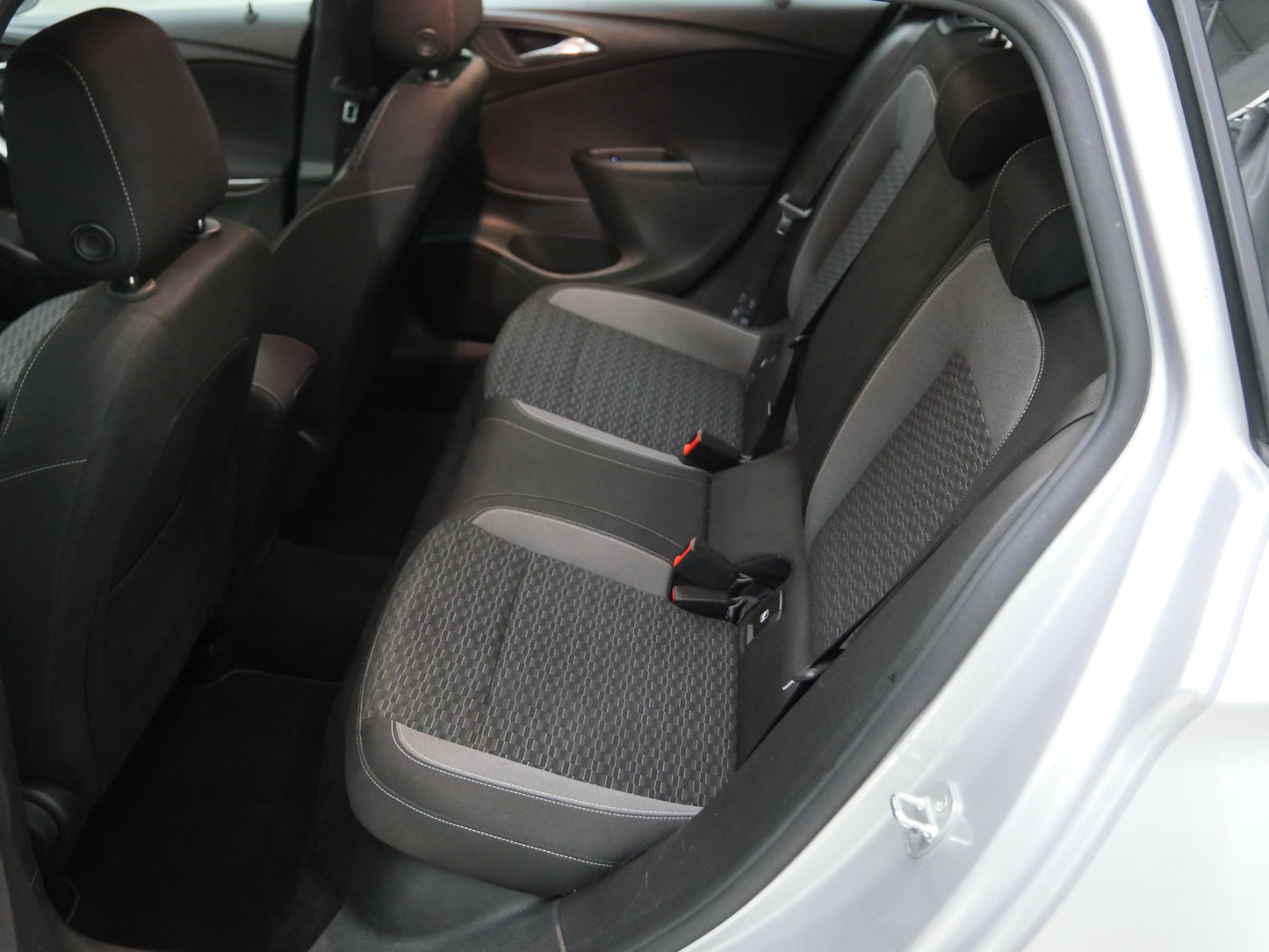 Opel Astra 1.2 i Turbo 96 kW Business