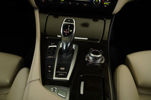 BMW Řada 5 530d 190 kW xDrive Luxury Line – foto 22