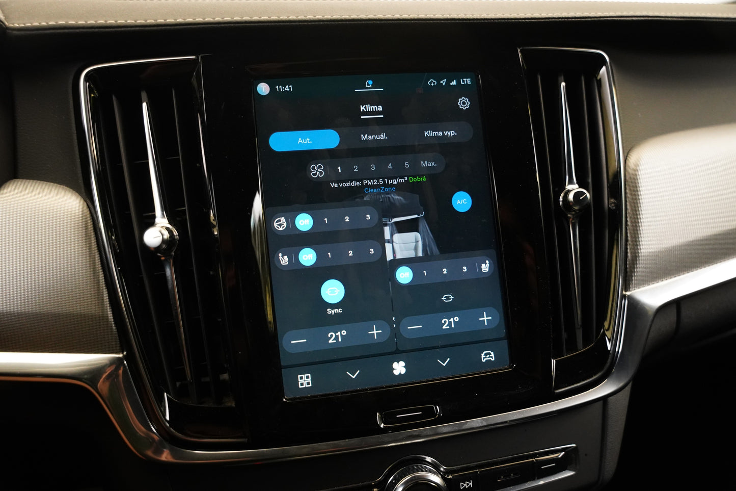 Volvo V90 2.0 B4 145 kW R-Design