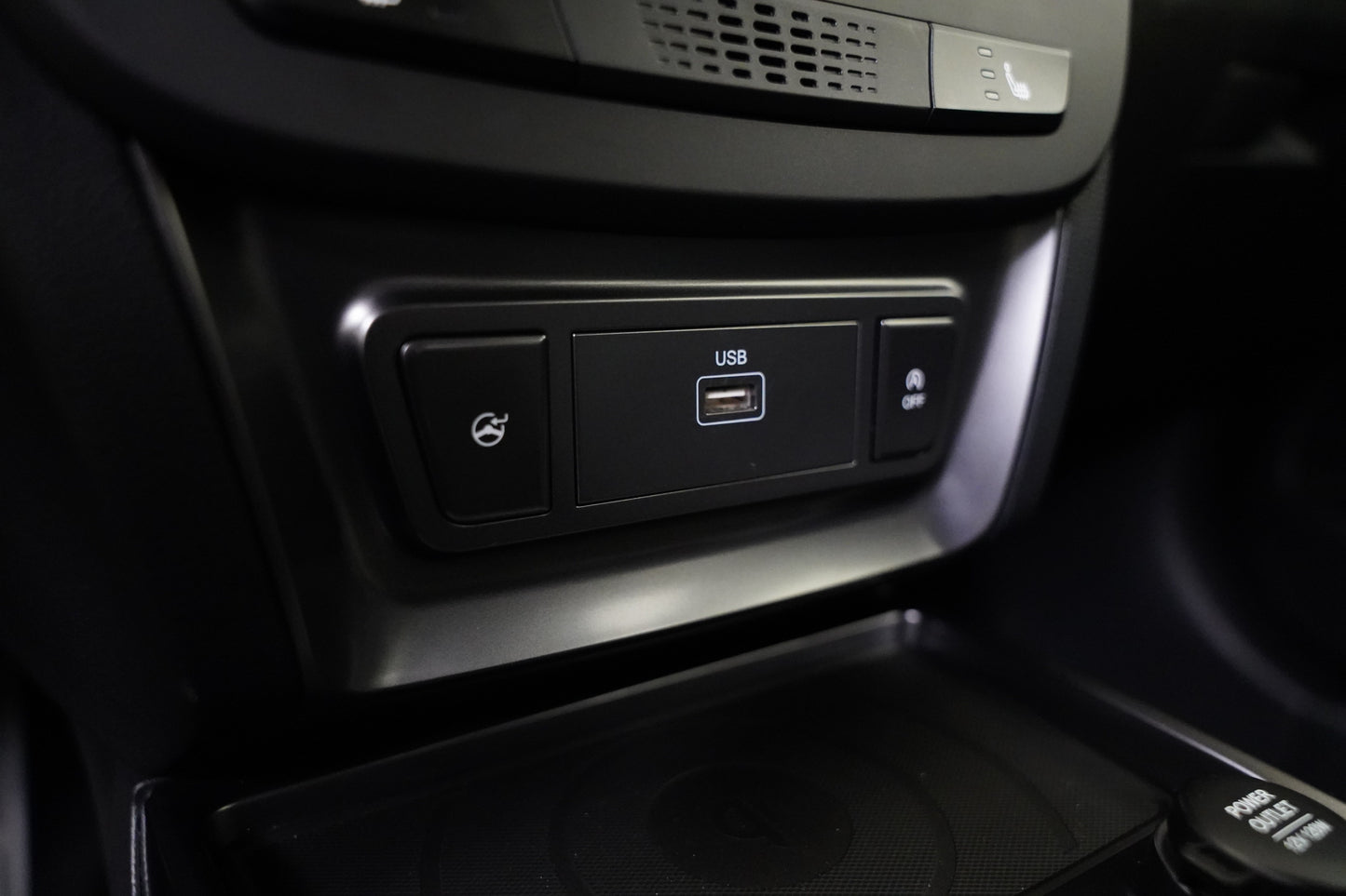 Ssang Yong Tivoli 1.5 T-GDI 120 kW Style