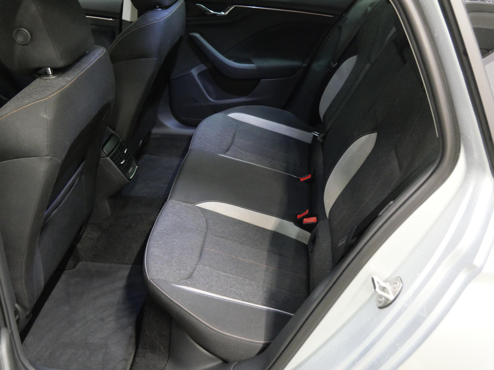 Škoda Scala 1.0 TSI 85kW DSG Top Selection – foto 22