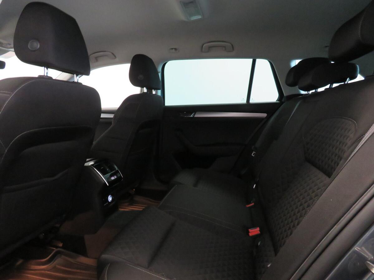 Škoda Superb 2.0 TDI 140 kW Style