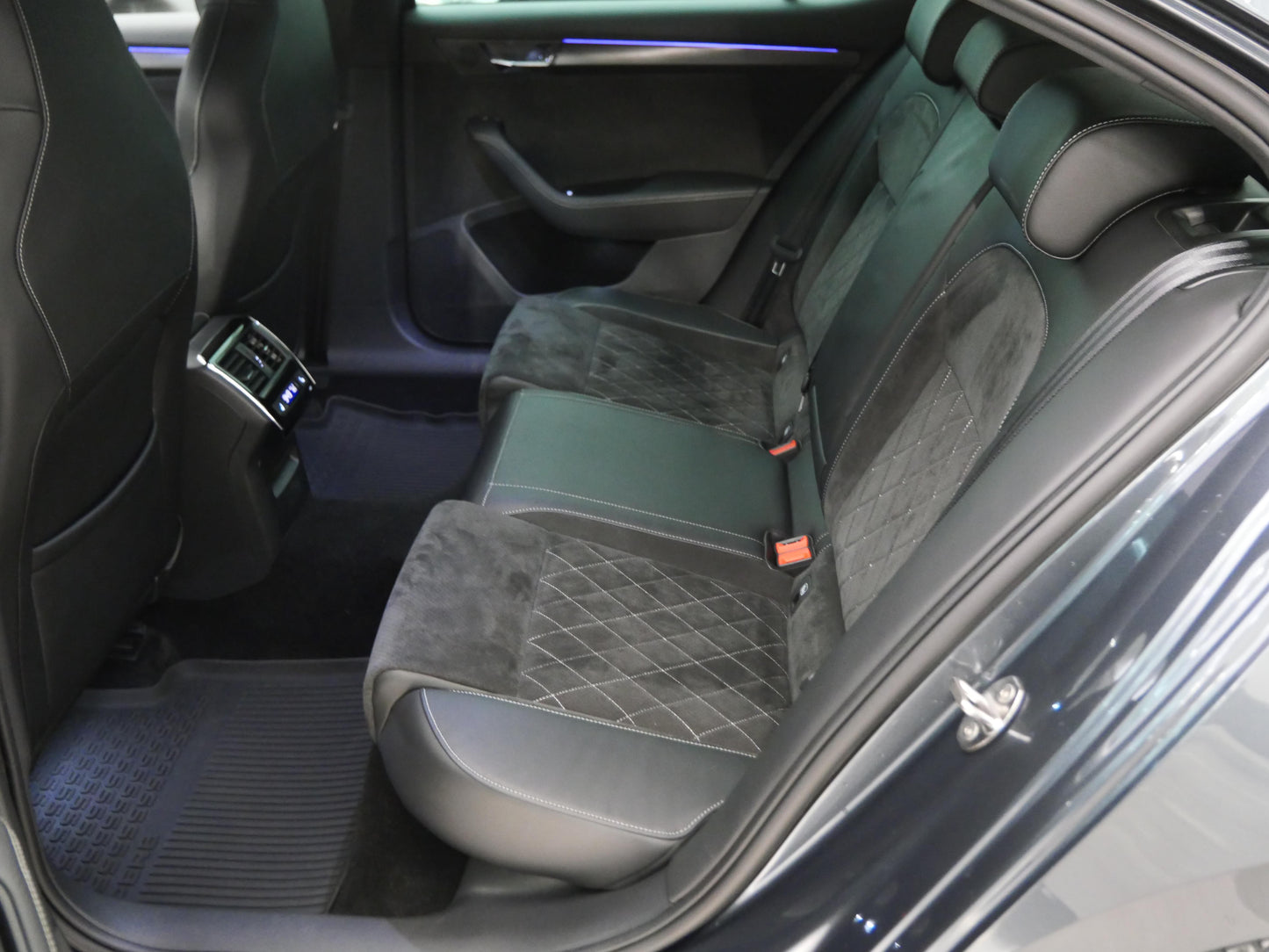 ŠKODA Superb 2.0 TDI 110 kW DSG Sportline